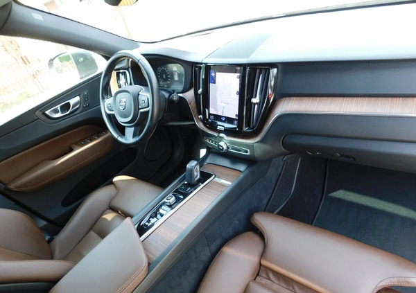 Volvo XC 60 cena 129980 przebieg: 160000, rok produkcji 2020 z Serock małe 211